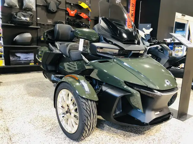2023 Can-Am Spyder SE6 RT S-T-S in Street, Cruisers & Choppers in Ottawa - Image 2
