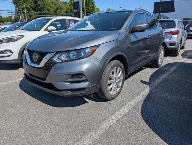 Nissan Qashqai SV 2021 CarPlay Caméra Toit panoramique Démarreur in Cars & Trucks in Trois-Rivières