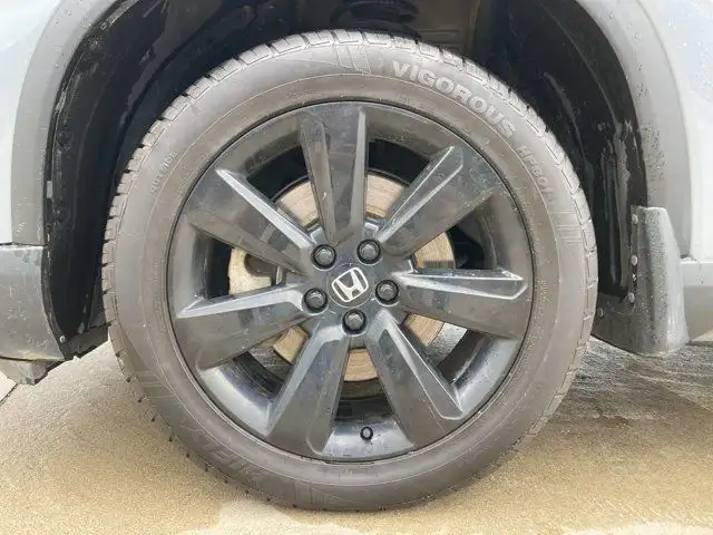 2023 Honda Pilot Black Edition AWD | AC Seats | Heated Seats in Cars & Trucks in Hamilton - Image 12