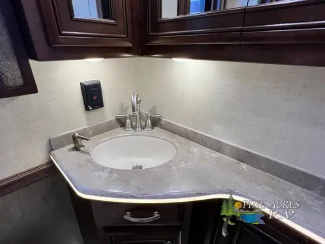 2016 Entegra Coach Anthem 42RBQ 42 Miles All New Tires ! in RVs & Motorhomes in Moncton - Image 48