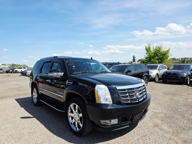 2007 Cadillac Escalade 7 Passenger Sunroof Power Heated Leather  in Cars & Trucks in Calgary - Image 3