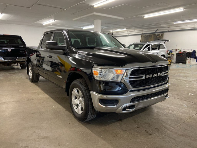 2021 Ram 1500 Tradesman 4x4 Crew Cab 6'4 Box in Cars & Trucks in Calgary - Image 3