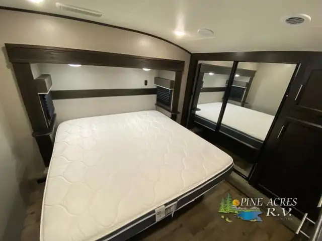 2021 Jayco Eagle 321RSTS in Travel Trailers & Campers in Truro - Image 43
