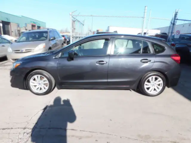 Subaru Impreza Premium 2016 in Cars & Trucks in City of Montréal - Image 15