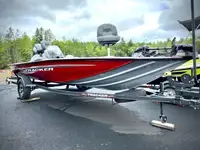 2023 Tracker Boats PRO TEAM 195 TXW Tournament Edition Bass Fish