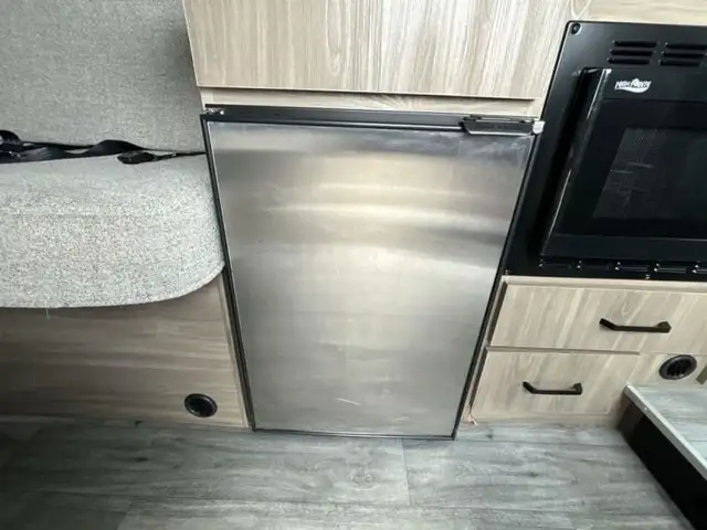 2024 Thor Dazzle 2LB in RVs & Motorhomes in Red Deer - Image 23