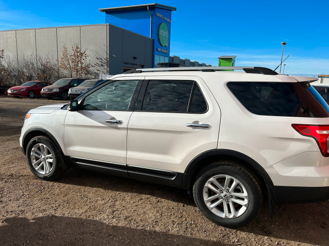 2015 Ford Explorer XLT, Leather, Panoramic Roof, NAV, Back Up Ca in Cars & Trucks in Edmonton