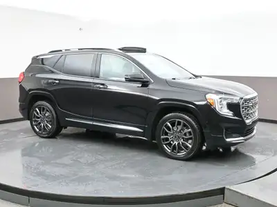 LOADED DENALI! WELL OPTIONED WITH HEATED/VENTED LEATHER, HEATED STEERING WHEEL, HEAD UP DISPLAY, PAN...