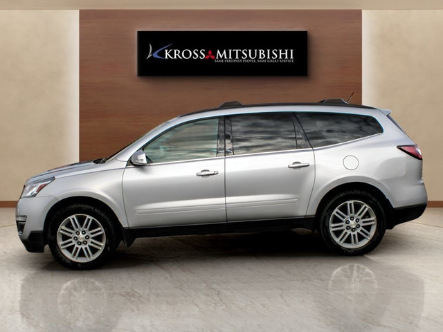 2015 Chevrolet Traverse 1LT in Cars & Trucks in Edmonton - Image 2