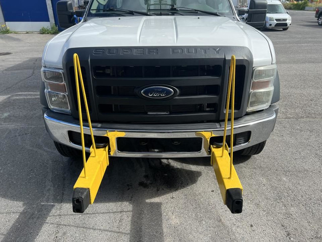2010 Ford F-550 Cab Super 4RM empat 186po cab à essieu 84po XL F in Cars & Trucks in Longueuil / South Shore - Image 4