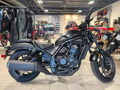 Honda Rebel 1100 Cruiser MotorcycleThe power and torque of a big-twin engine, combined with the rela...