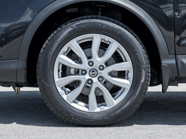2020 Nissan Qashqai SV | Clean Carfax | One Owner in Cars & Trucks in Hamilton - Image 4