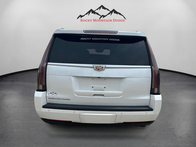 ONE OWNER 2016 CADILLAC ESCALADE ESV PLATINUM in Cars & Trucks in Red Deer - Image 4