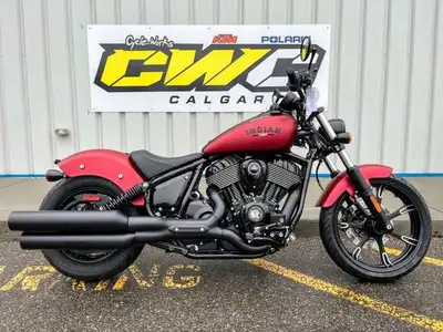 NOW IN STOCK! CALL OR TEXT 403-230-1920 FOR MORE INFO! 2025 Indian Motorcycle Chief Dark Horse Sunse...