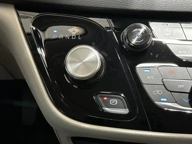 2024 Chrysler Grand Caravan SXT | Remote Start | Apple CarPlay in Cars & Trucks in Edmonton - Image 20