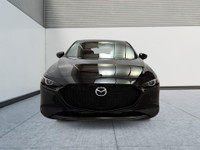Decouvrez la Mazda 3 Premium AWD 2022 chez Desmeules Chrysler Laval ! Envie de conduire un vehicule... (image 1)