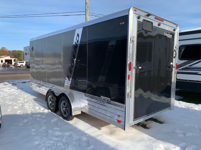 DELUXE V-NOSE RAMP DR in Travel Trailers & Campers in Charlottetown - Image 2