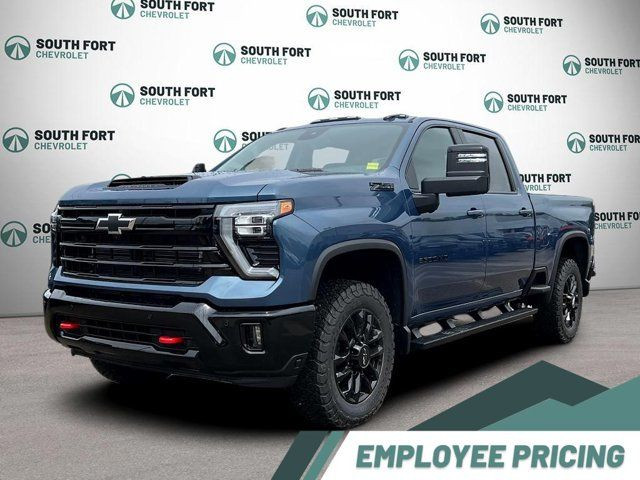 2025 Chevrolet Silverado 3500HD LT 4WD Crew Cab | Z71 & Trail in Cars & Trucks in Strathcona County