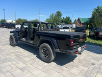 2023 Jeep Gladiator Mojave 4x4 with the 3.6L V6, automatic transmission, and only 44,003kms! Clean h... (image 5)