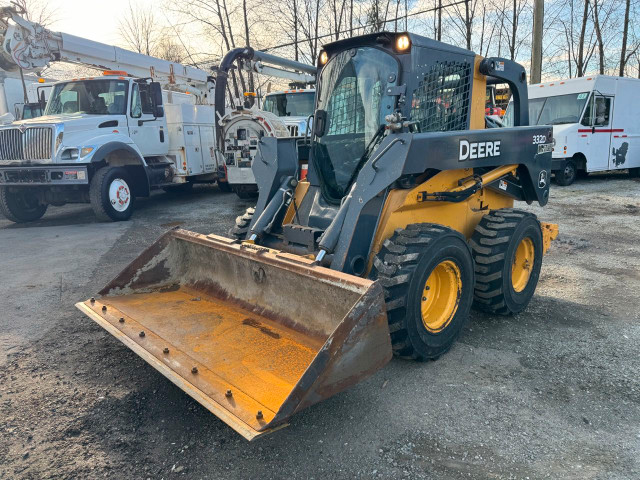 2012 JOHN DEERE - 332D SKID STEER *FULLY INSPECTED AND SERVICED* in Heavy Equipment in Burnaby/New Westminster - Image 3