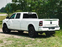The 2022 RAM 3500 Limited is the perfect combination of power, refinement, and cutting-edge technolo... (image 6)