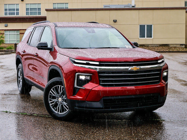 2025 Chevrolet Traverse LT in Cars & Trucks in Strathcona County - Image 2