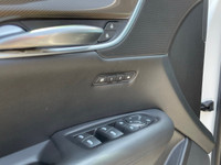 ACCIDENT FREE | HEATED/COOLED SEATS | HEATED STEERING WHEEL | WIRELESS CHARGING | TRI ZONE AUTO CLIM... (image 8)