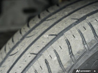 Front Wheel Drive,Tires - Rear Performance,ABS,Power Steering,4-Wheel Disc Brakes,Tires - Front Perf... (image 6)