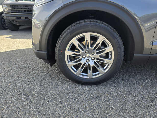 2025 Ford Explorer ACTIVE | COMFORT PKG | PANO ROOF | REMOTE STA in Cars & Trucks in Calgary - Image 4
