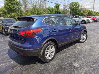 • Power_Steering • Power_Brakes • Power_Windows • Power_Mirrors • Power_Locks • Power_Sunroof • Keyl... (image 4)