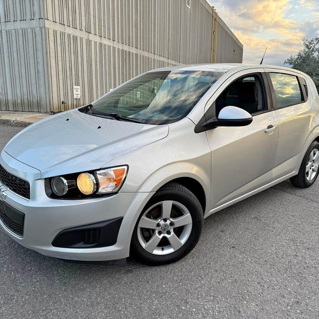 2014 Chevrolet Sonic LS / TWO KEYS / GOOD ON GAS! in Cars & Trucks in Ottawa