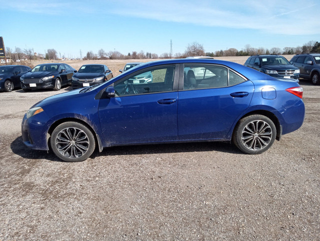 2015 Toyota Corolla S Loaded in Cars & Trucks in London - Image 4