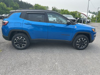1 owner Compass Trailhawk edition No reported accidents. All the right features including Navigation... (image 7)