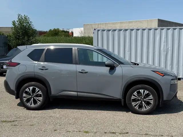 2022 Nissan Rogue SV AWD | Moonroof | Blind spots | Push Start dans Autos et camions dans Ville de Toronto - Image 11