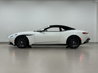 L'Aston Martin DB11 V8 Volante 2020 présente un équilibre élégant entre performance et luxe dans un... (image 4)