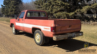 1977 GMC CHEVROLET CHEV CHEVY Sierra 25 2WD Long Box Pickup Truck Chevy 350ci 5.7L V8 engine 4 speed... (image 5)
