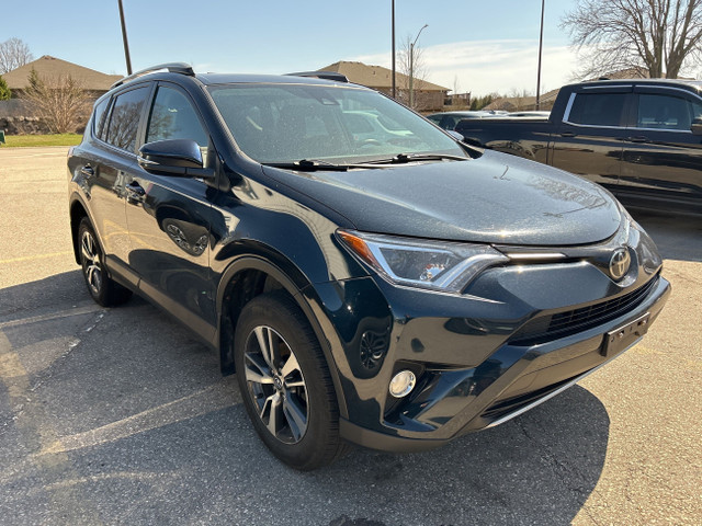 2018 Toyota RAV4 XLE in Cars & Trucks in Grand Bend - Image 2