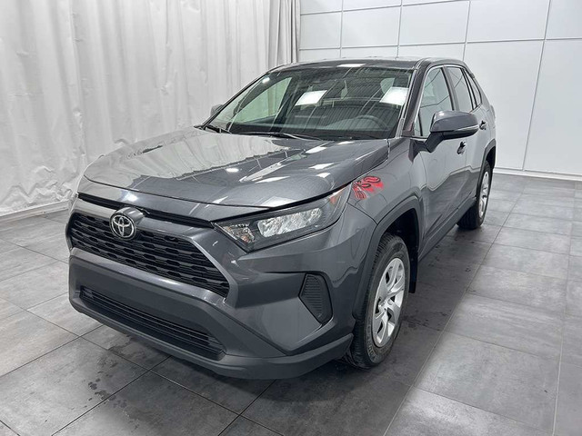 2023 Toyota RAV4 LE AWD - SIEGES CHAUFFANTS - BLUETOOTH dans Autos et camions  à Ville de Québec - Image 3