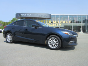 2017 Mazda 3 SE