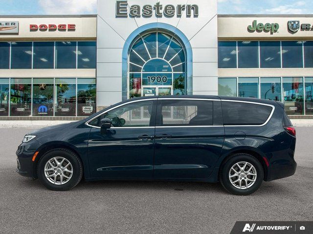 2024 Chrysler Pacifica Touring-L | Leather | Power Sliding Doors in Cars & Trucks in Winnipeg - Image 2