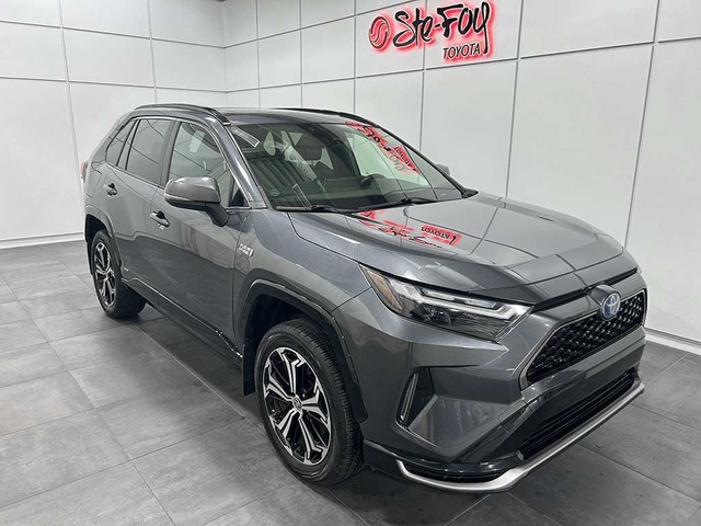 2022 Toyota RAV4 Prime XSE AWD -TOIT OUVRANT - VOLANT CHAUFFANT  in Cars & Trucks in Québec City