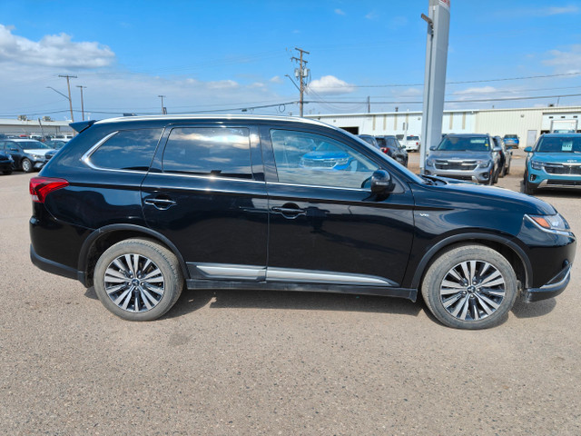 2020 Mitsubishi Outlander GT TOP OF THE LINE V6 in Cars & Trucks in Prince Albert - Image 4