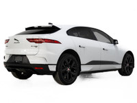 This beautiful 2021 Jaguar I-Pace SE is a local Ontario vehicle with remaining manufacture warranty... (image 2)