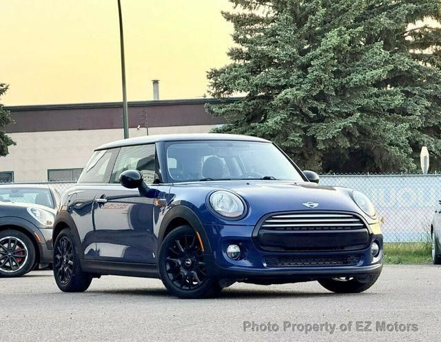 2015 MINI Cooper Hardtop NO ACCIDENTS/MANUAL TRANS! CERTIFIED! in Cars & Trucks in Red Deer