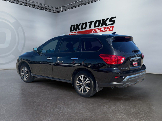 2019 Nissan Pathfinder in Cars & Trucks in Calgary - Image 3