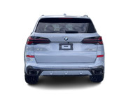 2025 BMW X5 xDrive40i Brooklyn Gray Metallic M SPORT PACKAGE PREMIUM ESSENTIAL PACKAGE On-Board Navi... (image 8)