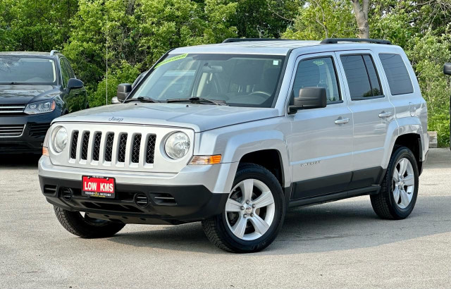2011 Jeep Patriot north in Cars & Trucks in Oakville / Halton Region - Image 2