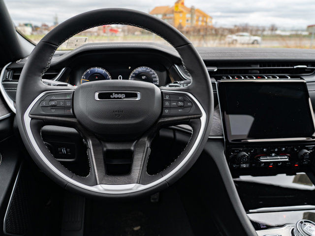 2025 Jeep Grand Cherokee Limited in Cars & Trucks in Barrie - Image 2