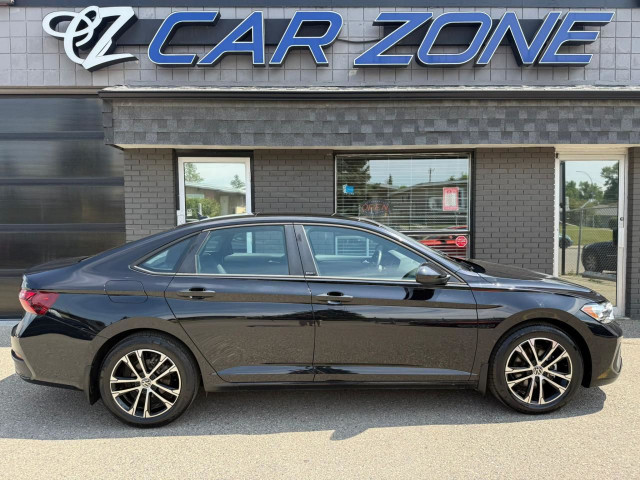 2024 Volkswagen Jetta Sport Comfortline | 6spd Manual | Low Km's in Cars & Trucks in Calgary - Image 2