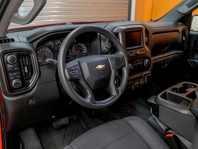2023 Chevrolet Silverado 1500 CUSTOM CREW 4X4 *GR REMORQ* CARPLA in Cars & Trucks in Laurentides - Image 2